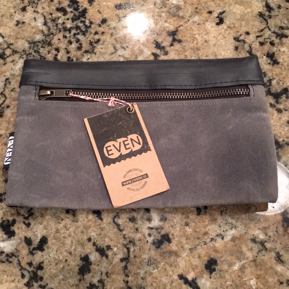 5/$25 EVEN Utility Pouch No. 163 💙 make offer